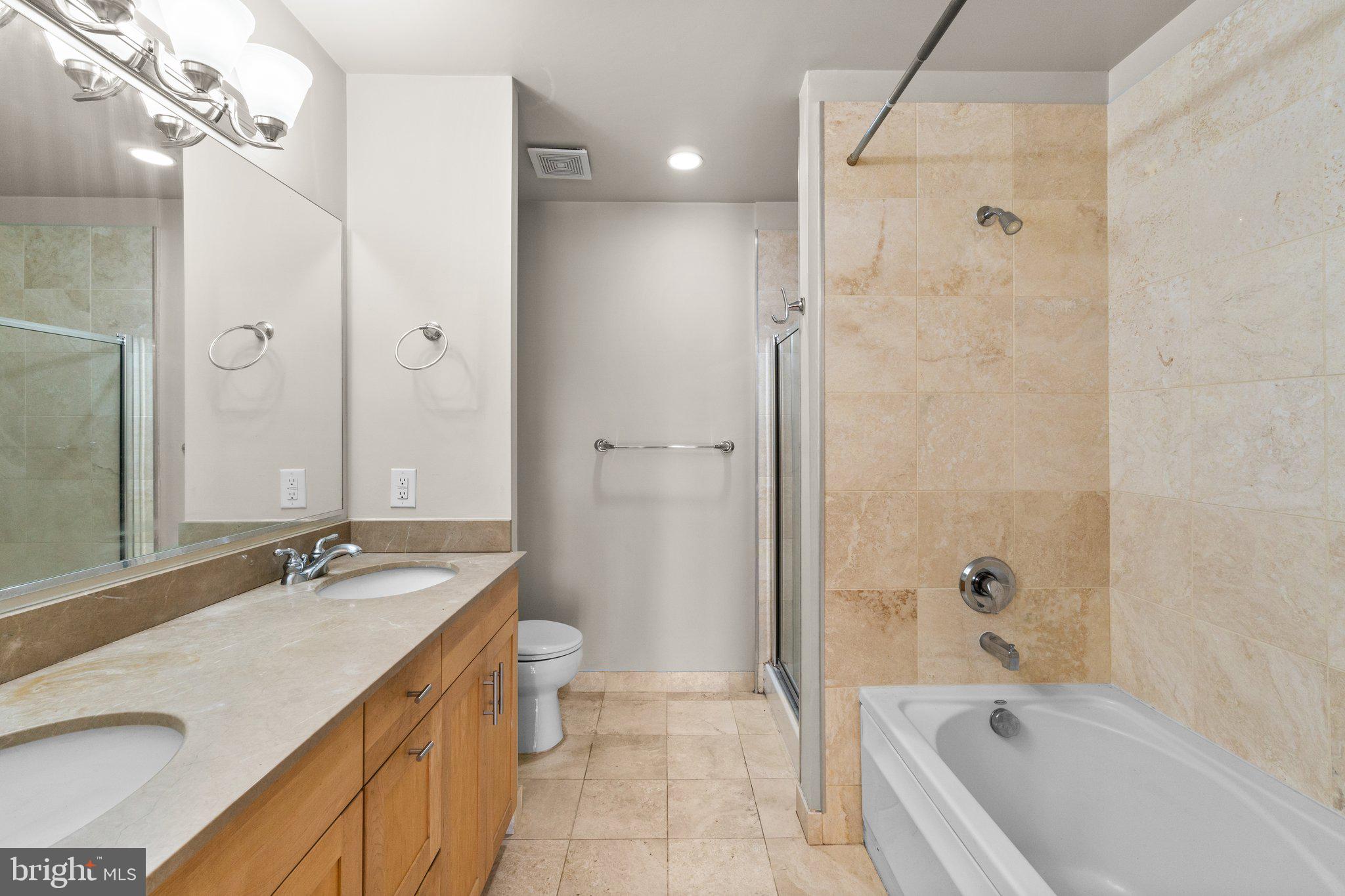 1320 13th Street Northwest, Unit 21 Washington, DC 20005 - Photo 31 of 41 Primary Bedroom Bathroom- Full Bath