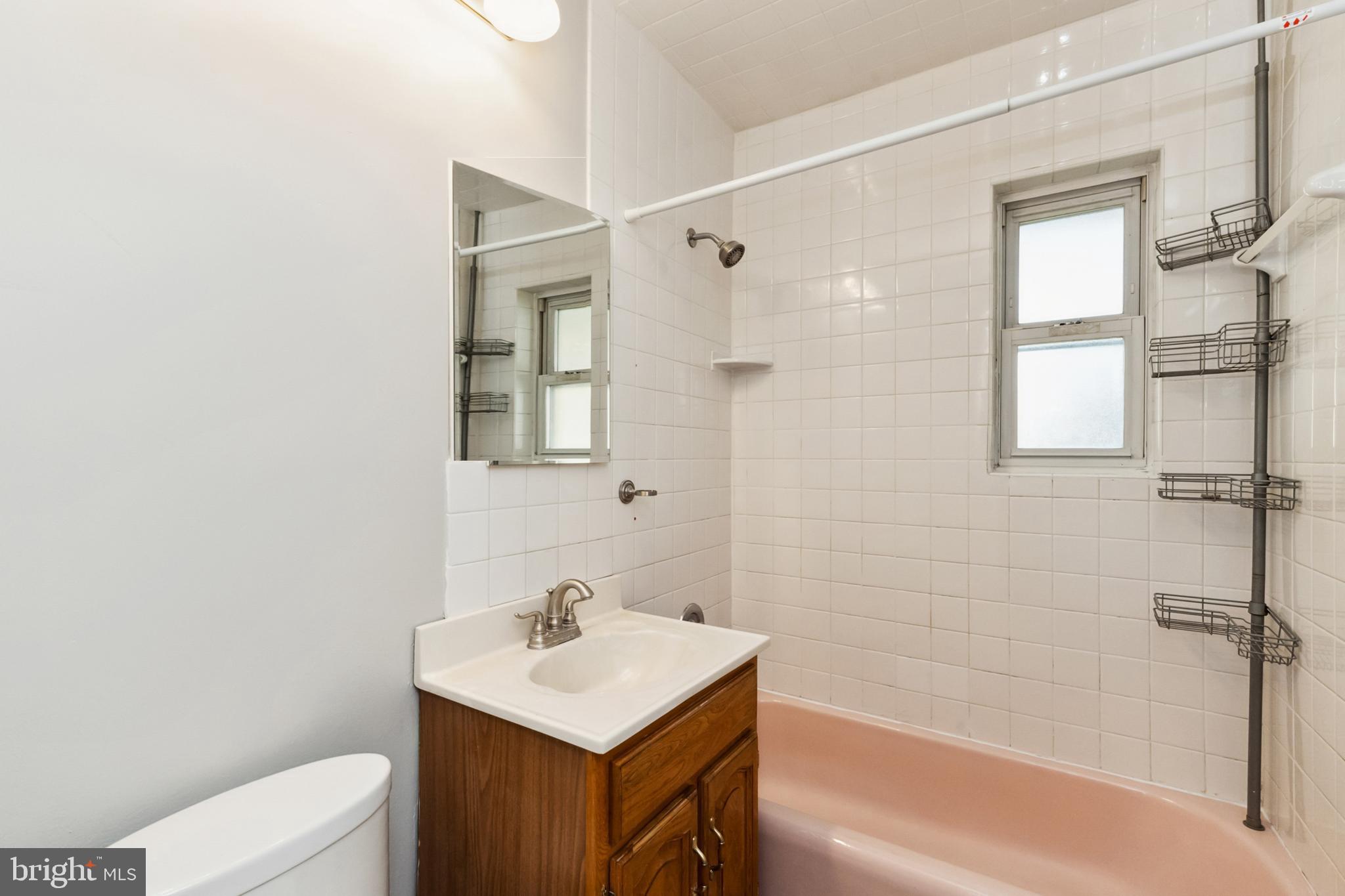 5424 Ferndale Street Springfield, VA 22151 - Photo 10 of 22 Full Bath