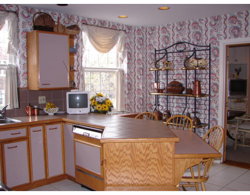 141 Beaconsfield Road, Unit 3 Brookline, MA 02445 - Photo 6 of 11