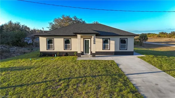 $309,999 | 2500 72nd Street West, Lehigh Acres, FL 33971