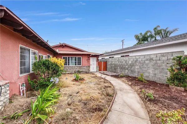 $2,700 | 9436 Ramona Avenue, Montclair, CA 91763