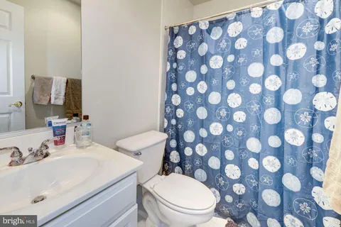 $7,750 | 4005 Mansion Drive Northwest, Washington, DC 20007