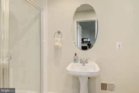 $7,750 | 4005 Mansion Drive Northwest, Washington, DC 20007