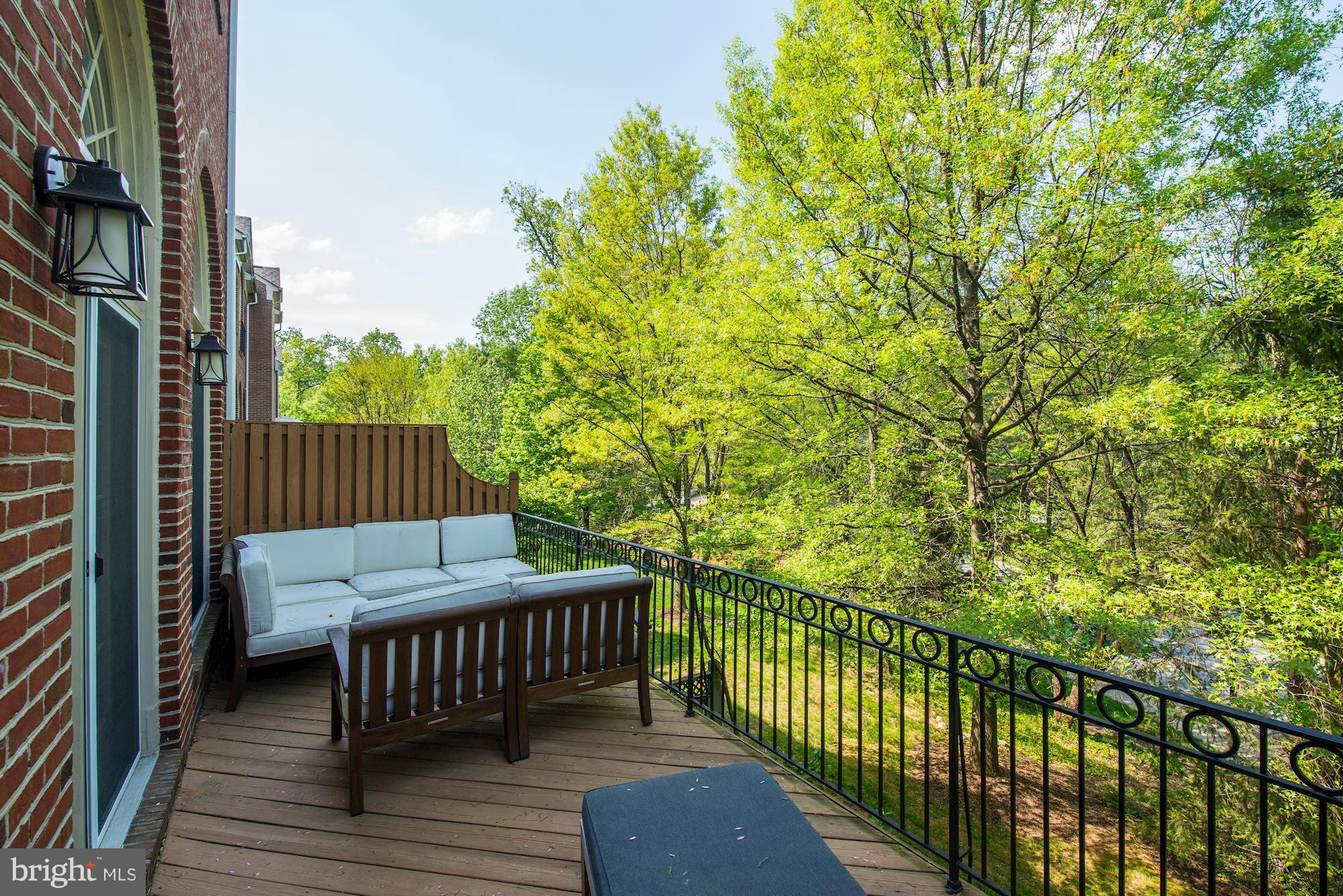 4005 Mansion Drive Northwest Washington, DC 20007 - Photo 6 of 32 Great for entertaining