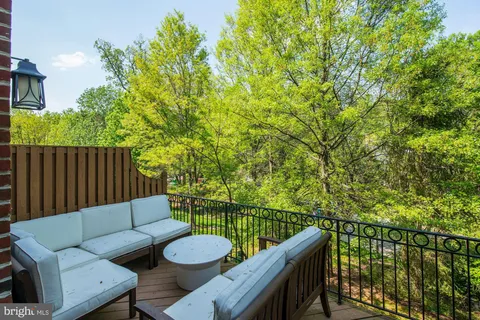 $7,750 | 4005 Mansion Drive Northwest, Washington, DC 20007