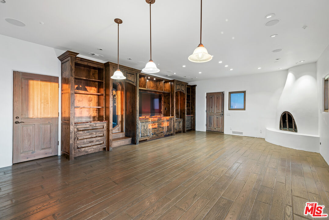 7047 Vista Del Mar Lane Playa del Rey, CA 90293 - Photo 26 of 75 a view of a room with wooden floor