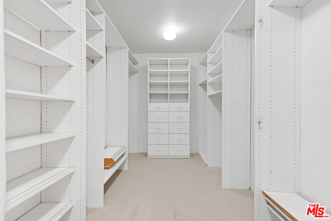 7047 Vista Del Mar Lane Playa del Rey, CA 90293 - Photo 35 of 75