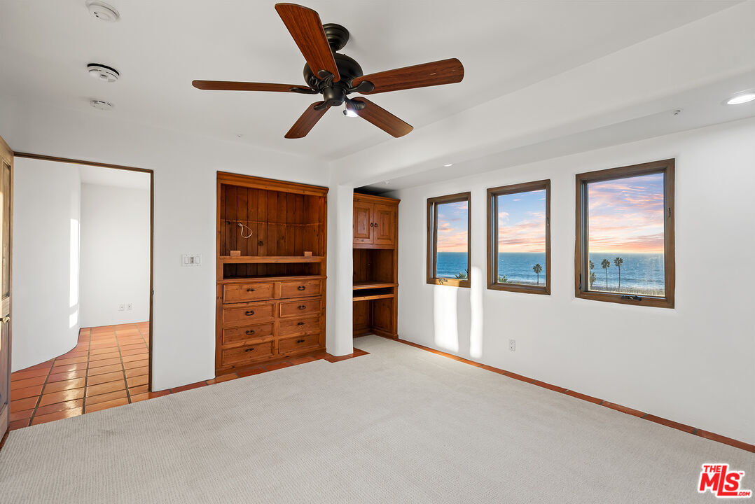 7047 Vista Del Mar Lane Playa del Rey, CA 90293 - Photo 48 of 75