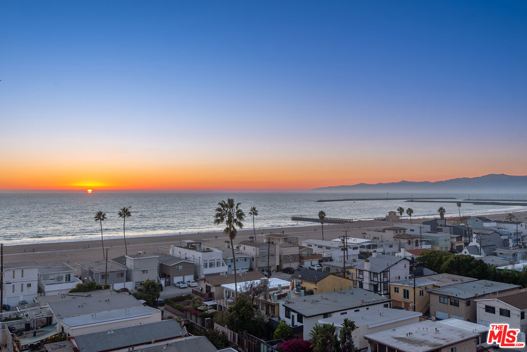 7047 Vista Del Mar Lane Playa del Rey, CA 90293 - Photo 55 of 75