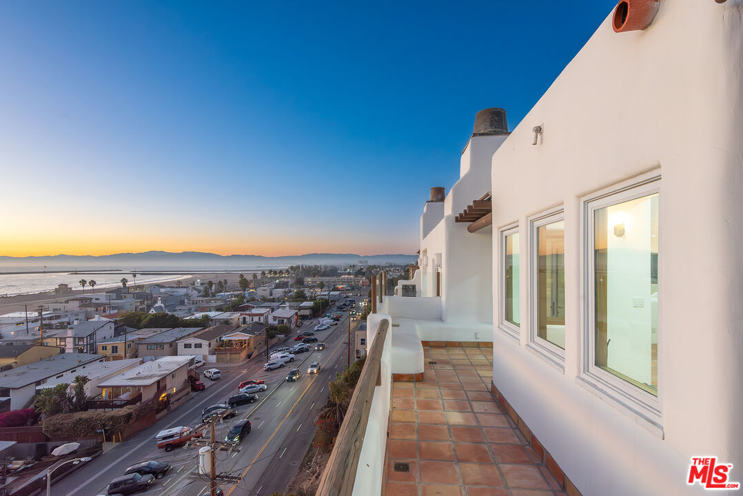 7047 Vista Del Mar Lane Playa del Rey, CA 90293 - Photo 63 of 75 an aerial view of a house