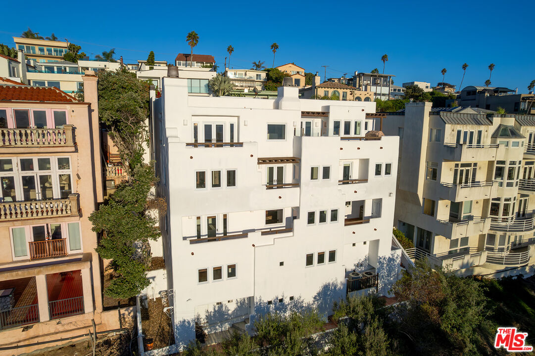 7047 Vista Del Mar Lane Playa del Rey, CA 90293 - Photo 71 of 75 a large building with a lot of windows