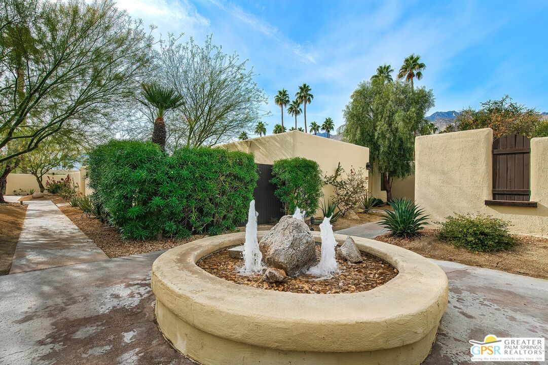 1177 East Alejo Road Palm Springs, CA 92262 - Photo 2 of 33 a view of a bird bath