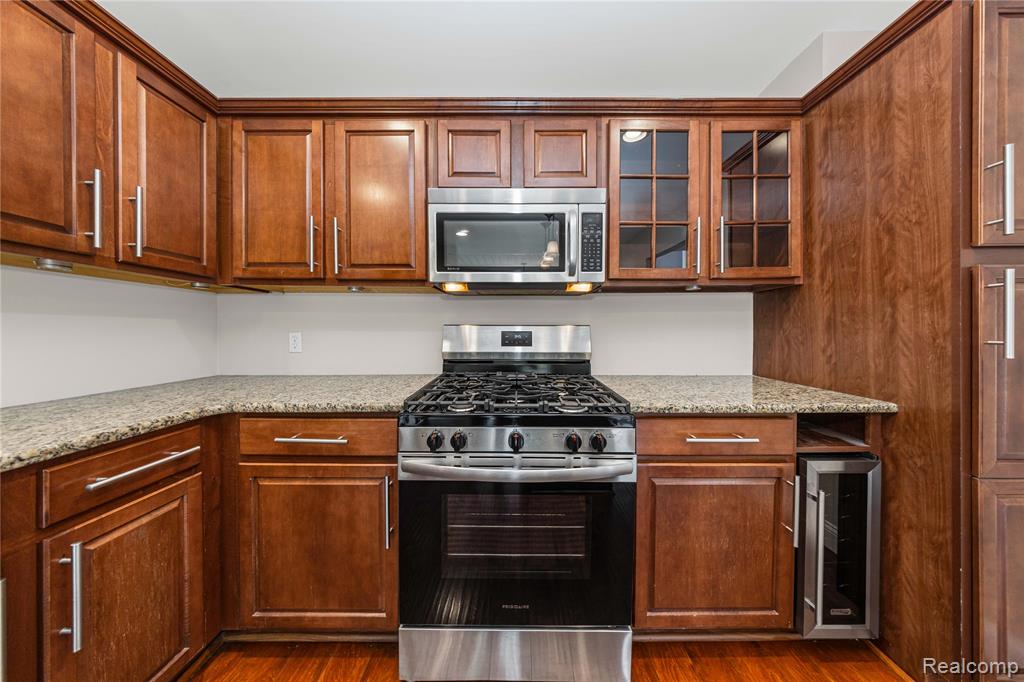 740 Eastbridge Court Rochester Hills, MI 48307 - Photo 16 of 43