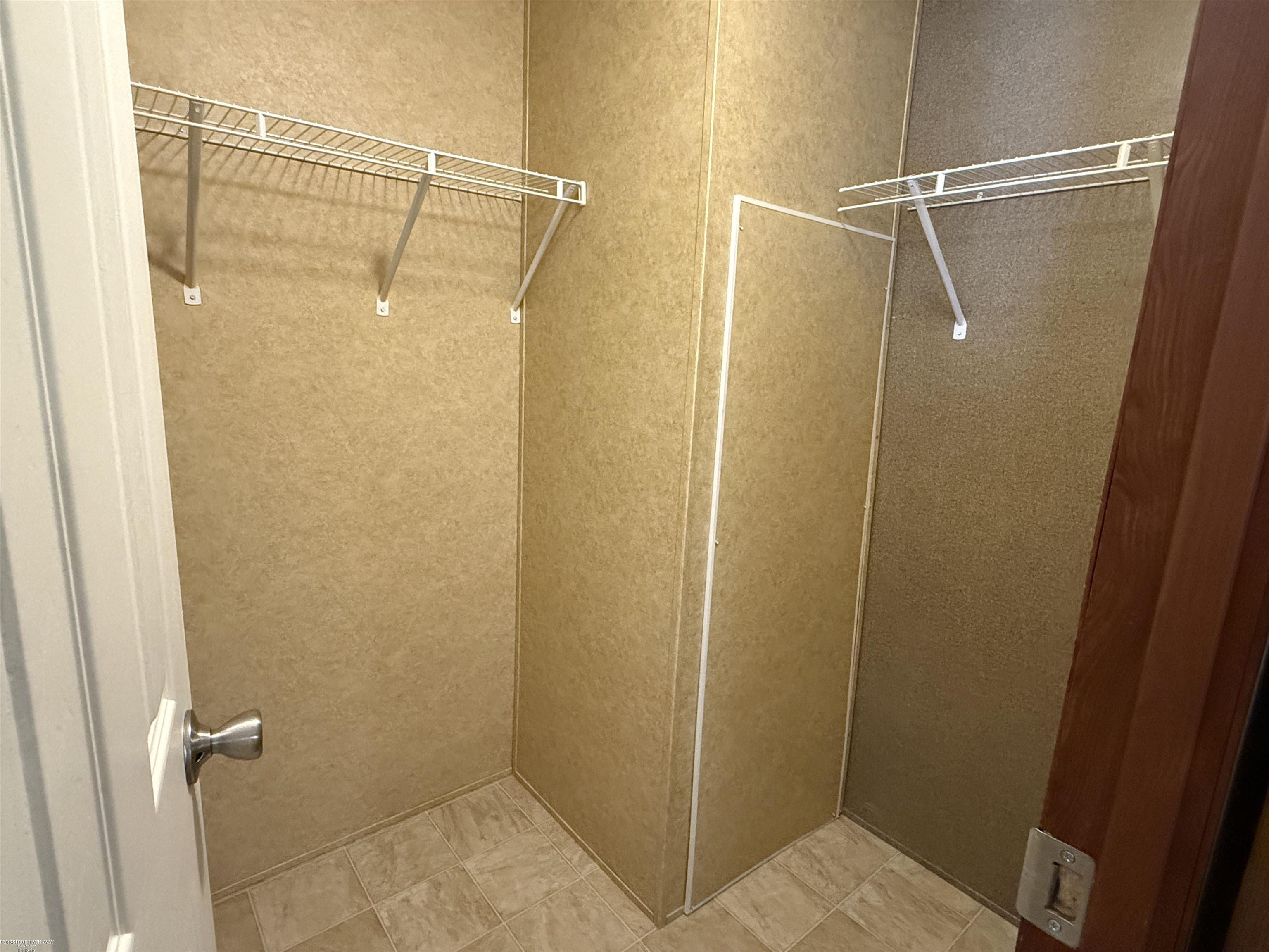 4539 Carlton Road Sterling Heights, MI 48310 - Photo 13 of 19