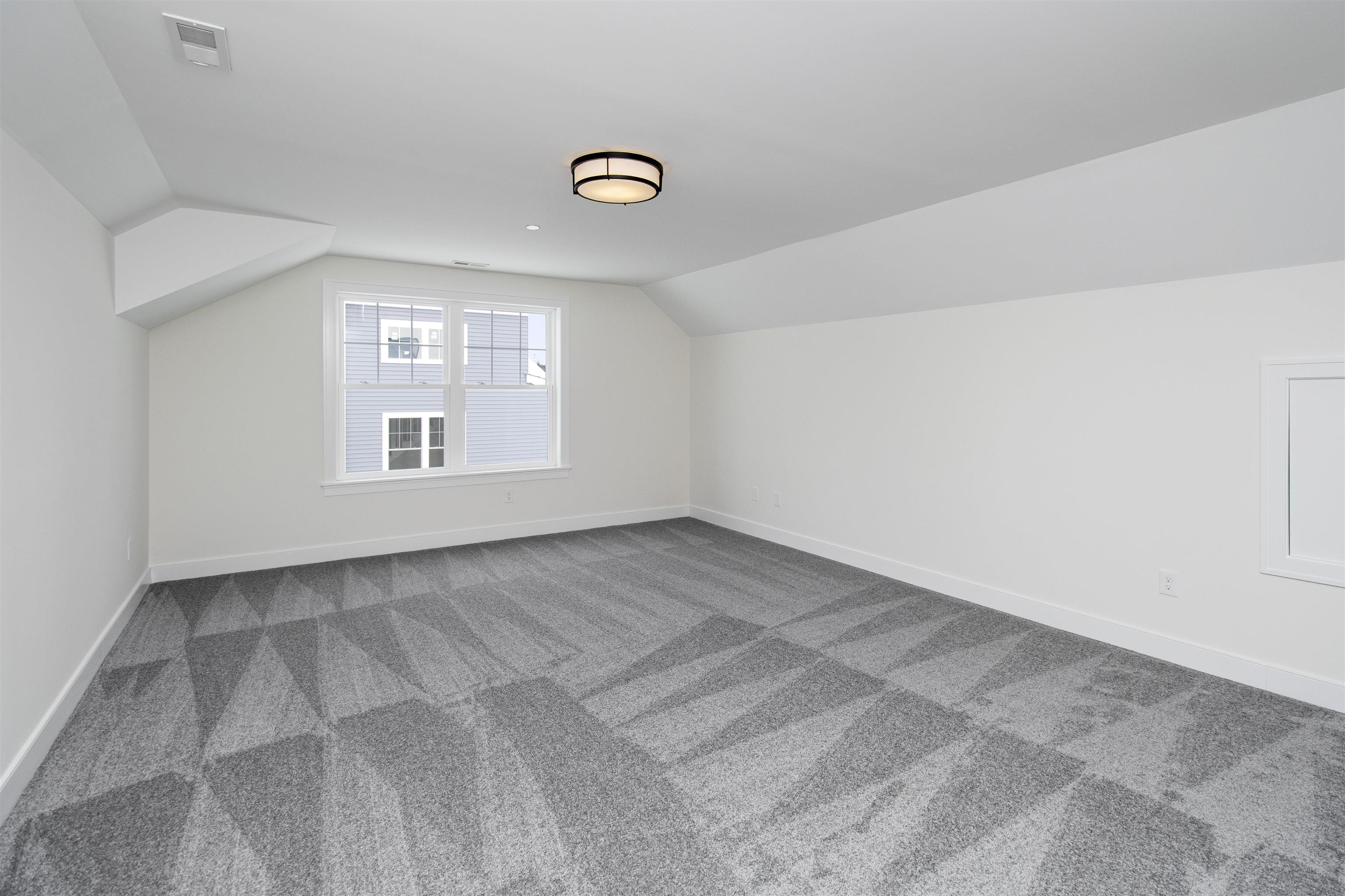 35 The Cliffs, Unit 35 Auburn, NH 03032 - Photo 22 of 30