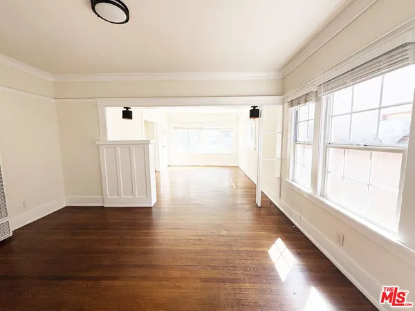 $1,500 | 1743 South Catalina Street, Los Angeles, CA 90006