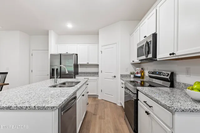 $390,000 | 8851 Chapman Trce Way, Knoxville, TN 37920