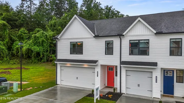 $390,000 | 8851 Chapman Trce Way, Knoxville, TN 37920
