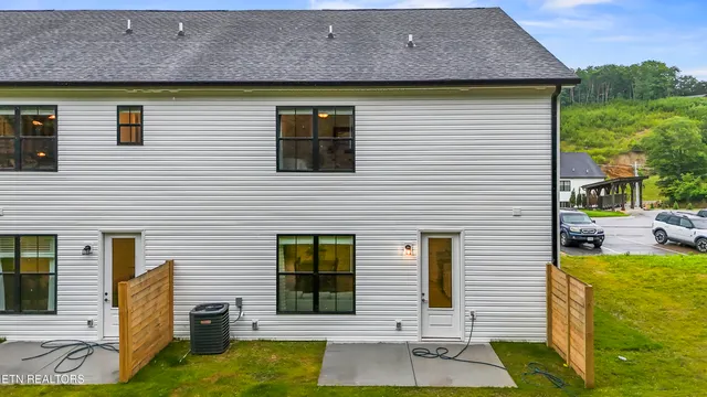 $390,000 | 8851 Chapman Trce Way, Knoxville, TN 37920