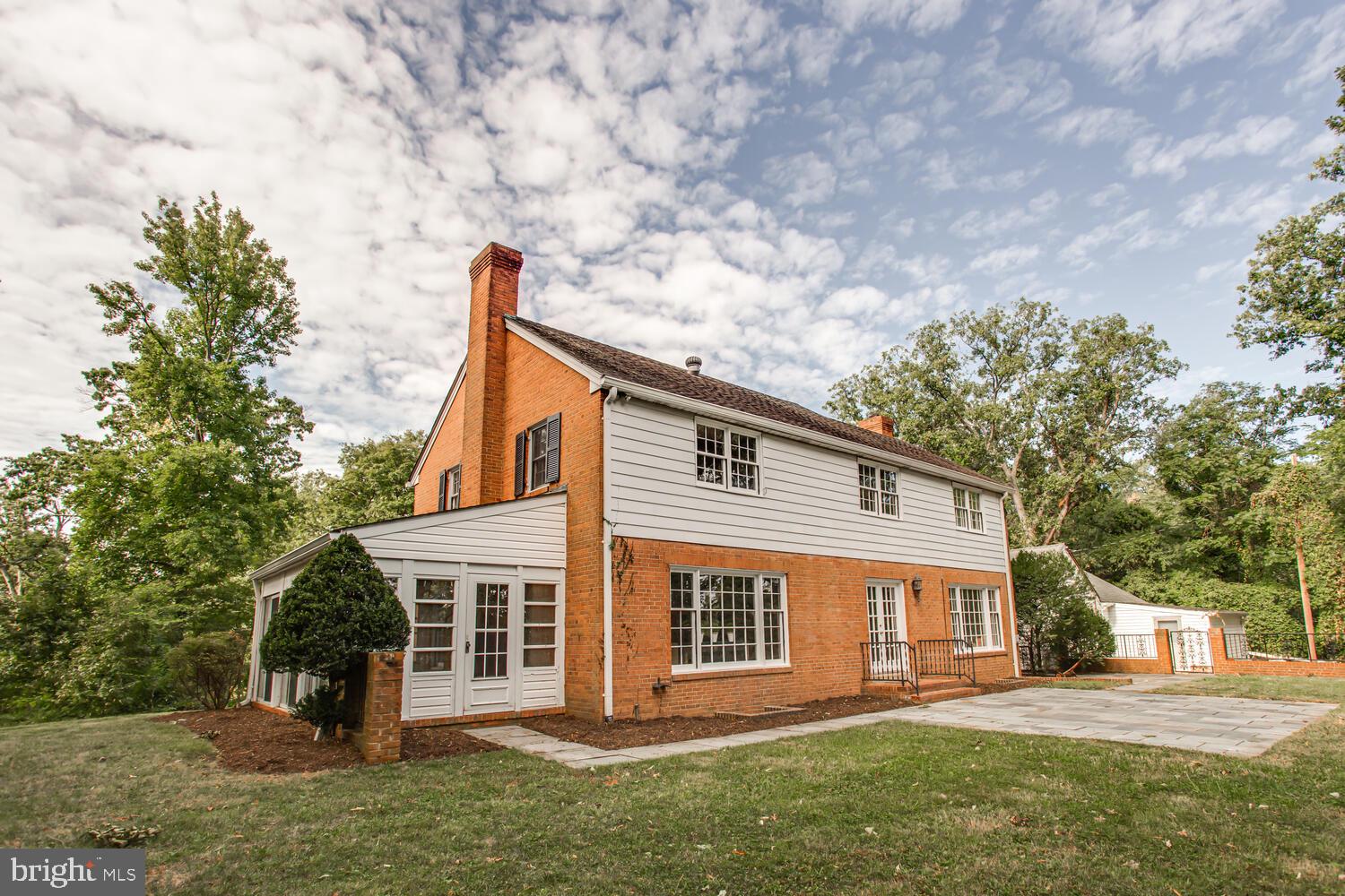 6921 Fort Hunt Road Alexandria, VA 22307 - Photo 36 of 41 Brick and siding