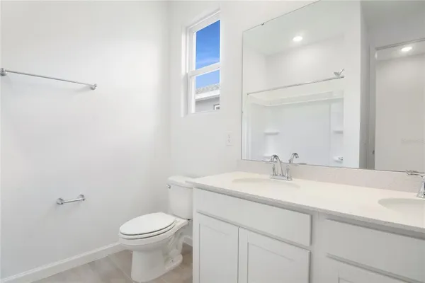 $306,700 | 749 Lake Dell Drive, Dundee, FL 33838