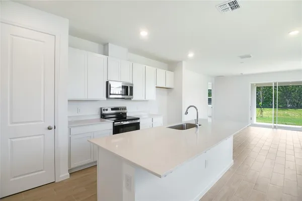 $306,700 | 749 Lake Dell Drive, Dundee, FL 33838