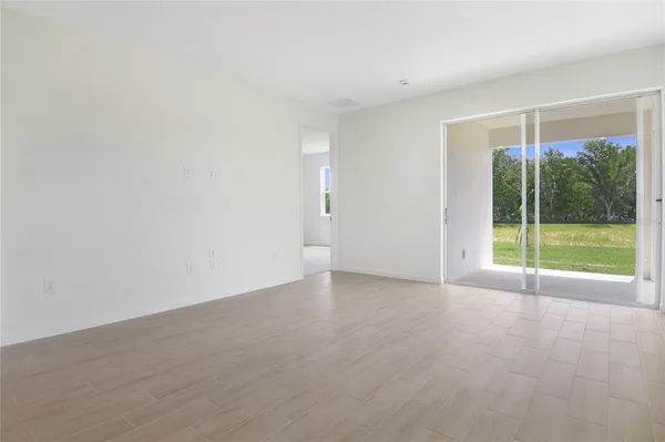 $306,700 | 749 Lake Dell Drive, Dundee, FL 33838