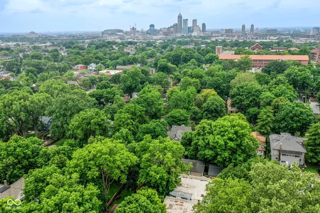 $925 | 590 Woodruff Pl E Drive, Indianapolis, IN 46201