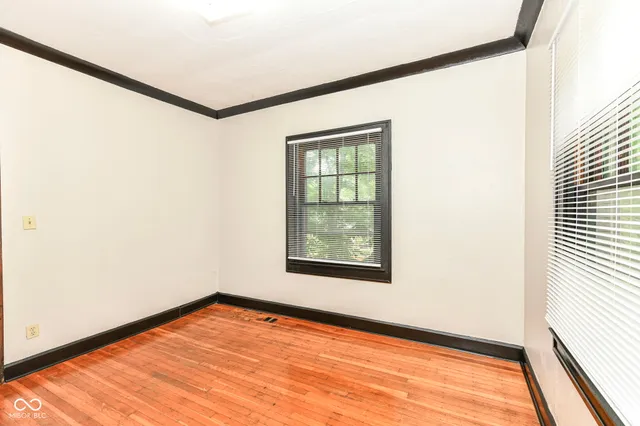 $925 | 590 Woodruff Pl E Drive, Indianapolis, IN 46201