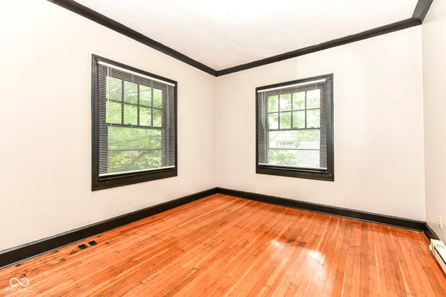 $925 | 590 Woodruff Pl E Drive, Indianapolis, IN 46201