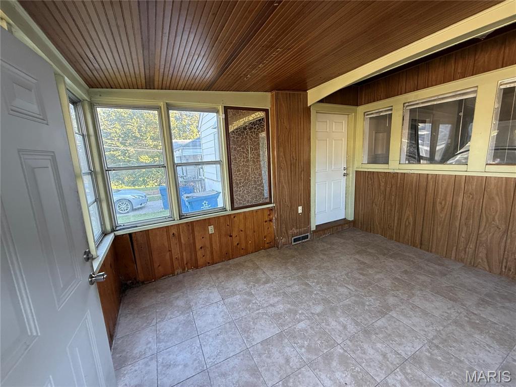 809 Maurice Street Alton, IL 62002 - Photo 7 of 29