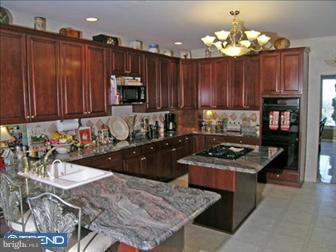 1048 Redtail Road Audubon, PA 19403 - Photo 4 of 9 Kitchen