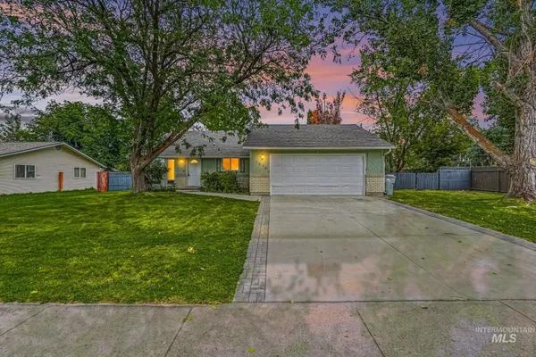 $439,990 | 1576 South Linda Vista Avenue, Boise, ID 83709