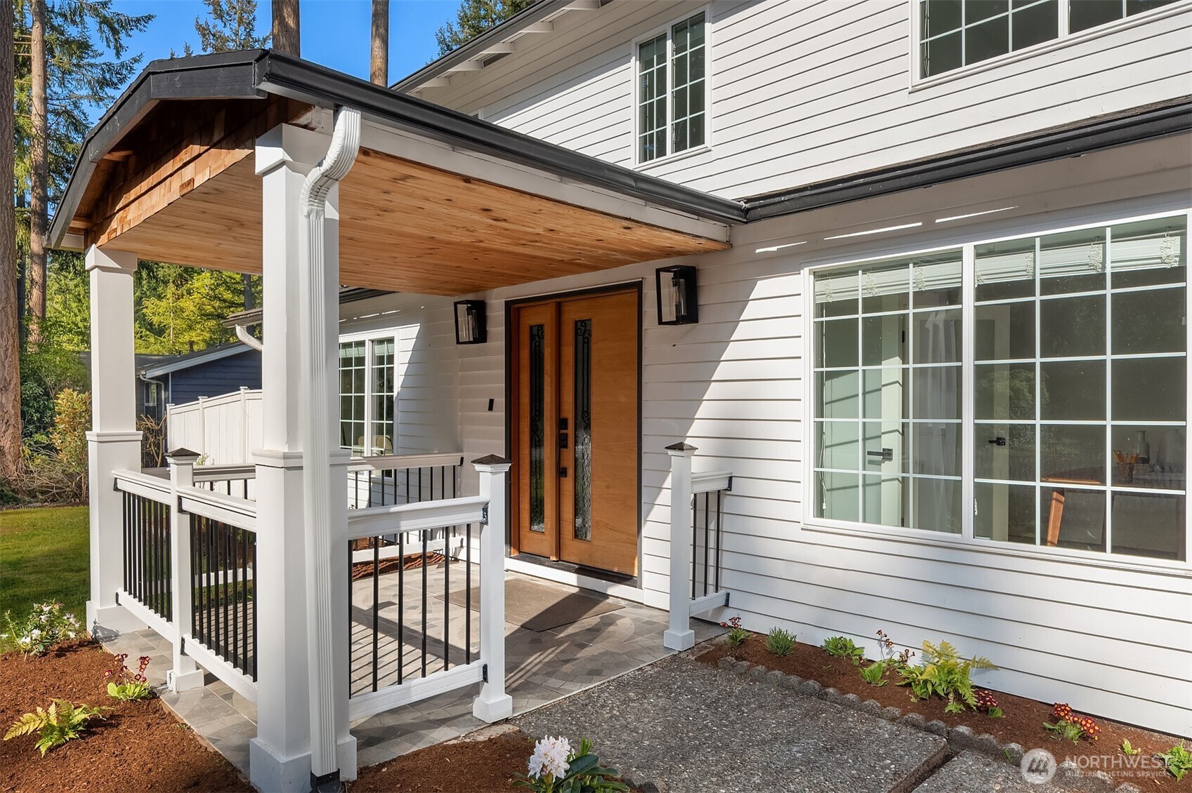 5325 133rd Street Southwest Edmonds, WA 98026 - Photo 3 of 36 Gallery Image 3