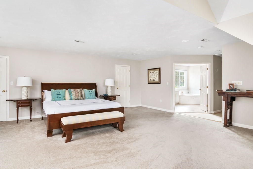 11 Langlee Road Hingham, MA 02043 - Photo 16 of 32 Gallery Image 16