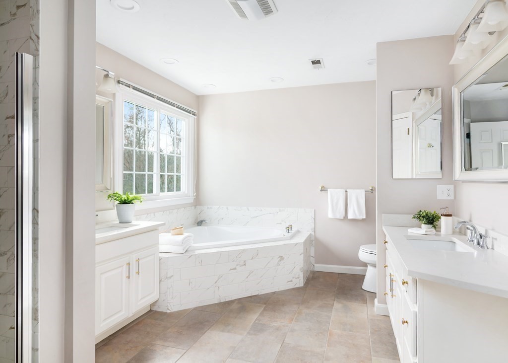 11 Langlee Road Hingham, MA 02043 - Photo 17 of 32 Gallery Image 17