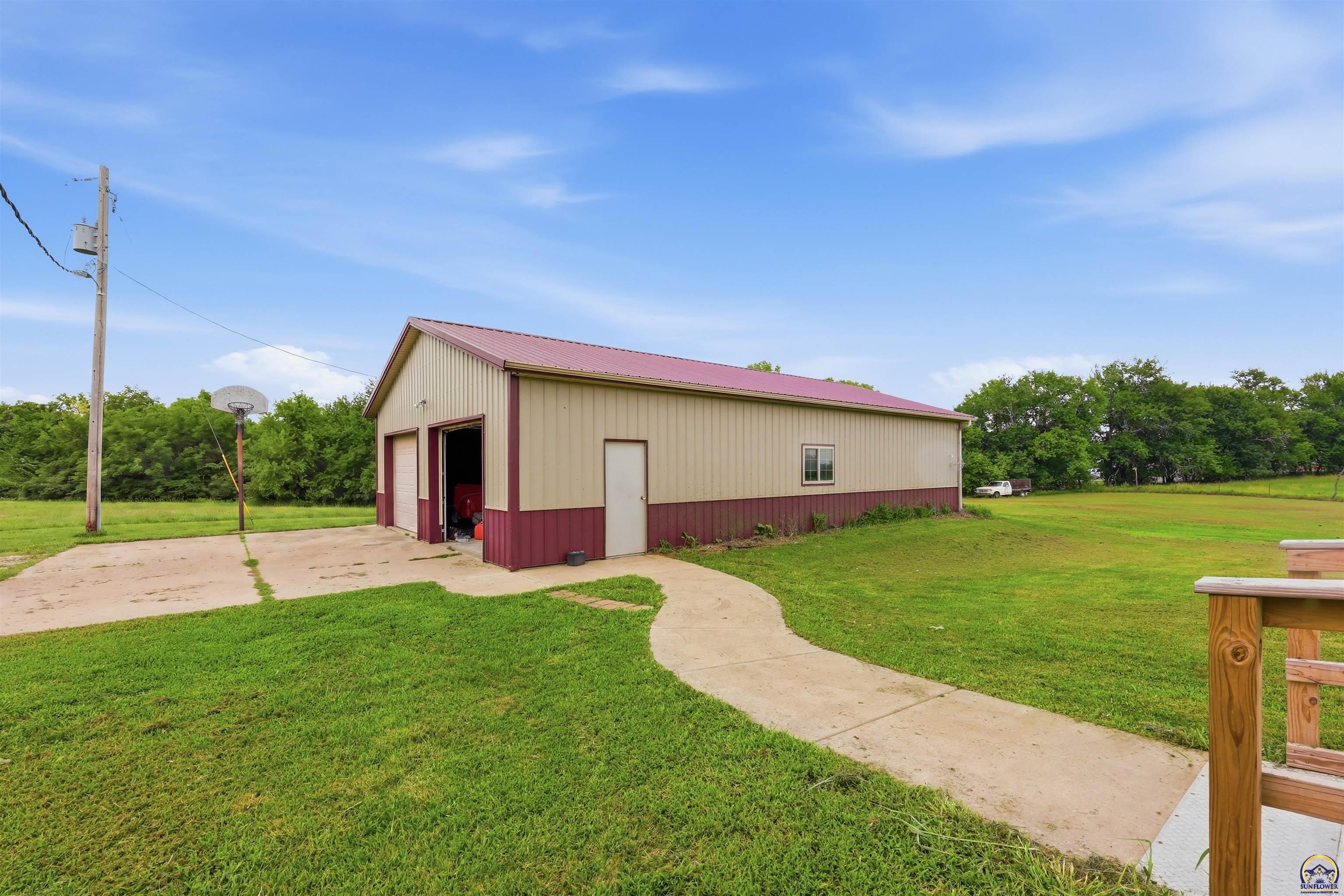 16674 S Road Mayetta, KS 66509 - Photo 5 of 29