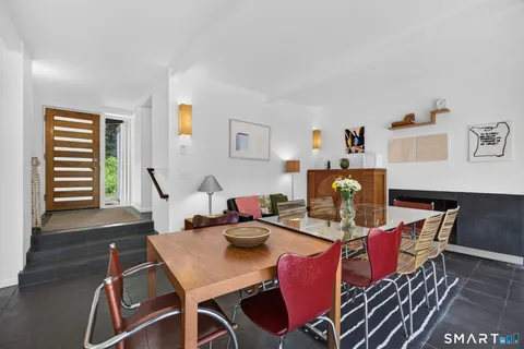 $1,150,000 | 112 River Road, Essex, CT 06426