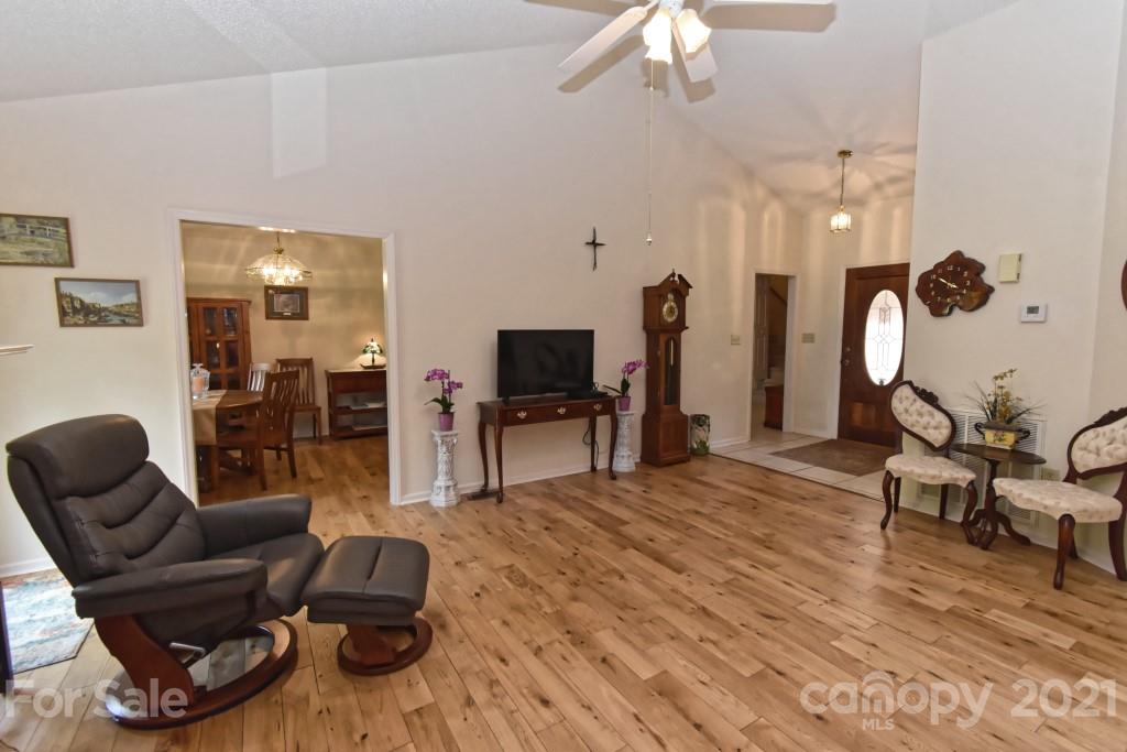 7813 McConnell Road Denver, NC 28037 - Photo 4 of 40 Gallery Image 4
