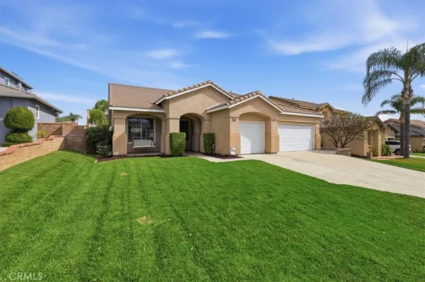$879,900 | 6974 Riverboat Drive, Eastvale, CA 91752