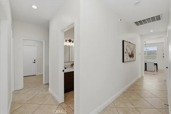 $879,900 | 6974 Riverboat Drive, Eastvale, CA 91752