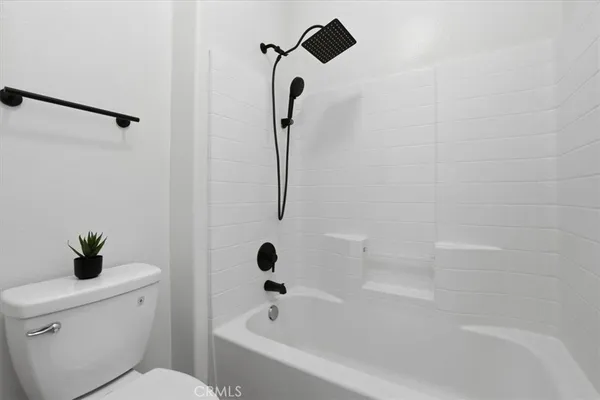 $879,900 | 6974 Riverboat Drive, Eastvale, CA 91752