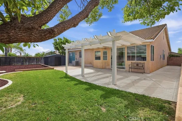 $879,900 | 6974 Riverboat Drive, Eastvale, CA 91752