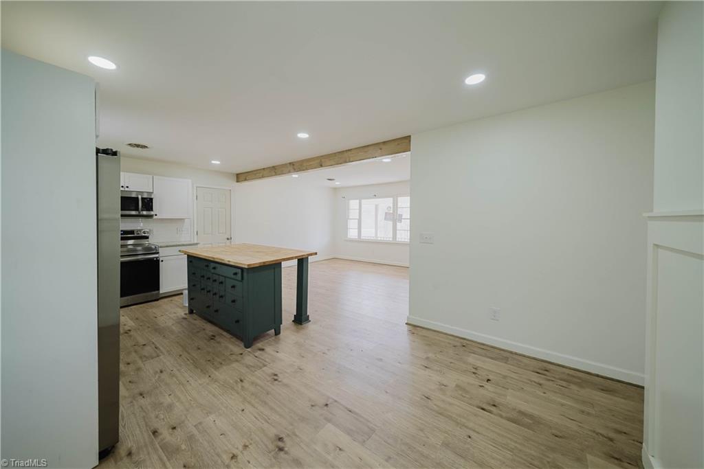 335 Badgett Avenue Mount Airy, NC 27030 - Photo 12 of 16