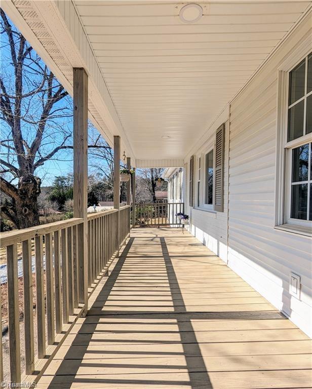 335 Badgett Avenue Mount Airy, NC 27030 - Photo 2 of 4