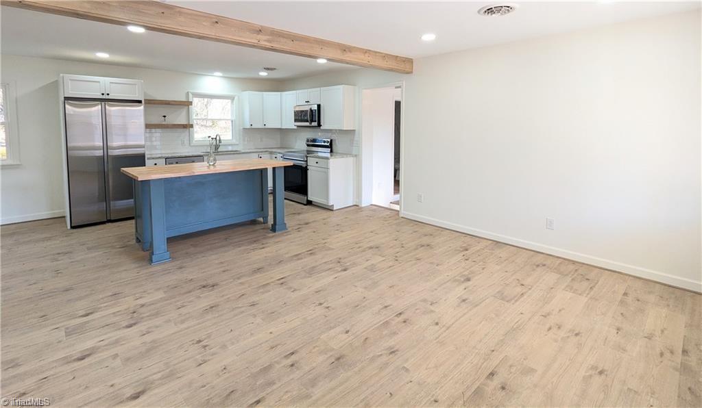 335 Badgett Avenue Mount Airy, NC 27030 - Photo 4 of 4