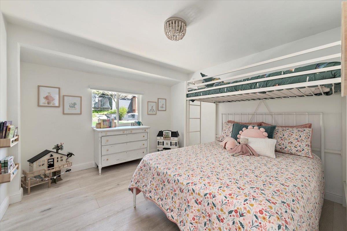 789 Cañada Road Woodside, CA 94062 - Photo 15 of 33 a bedroom with a bed and a window