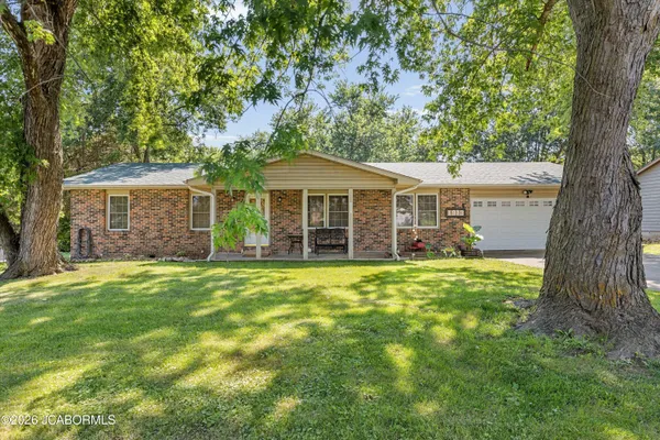 $315,000 | 1913 Lakeview Drive, Fulton, MO 65251