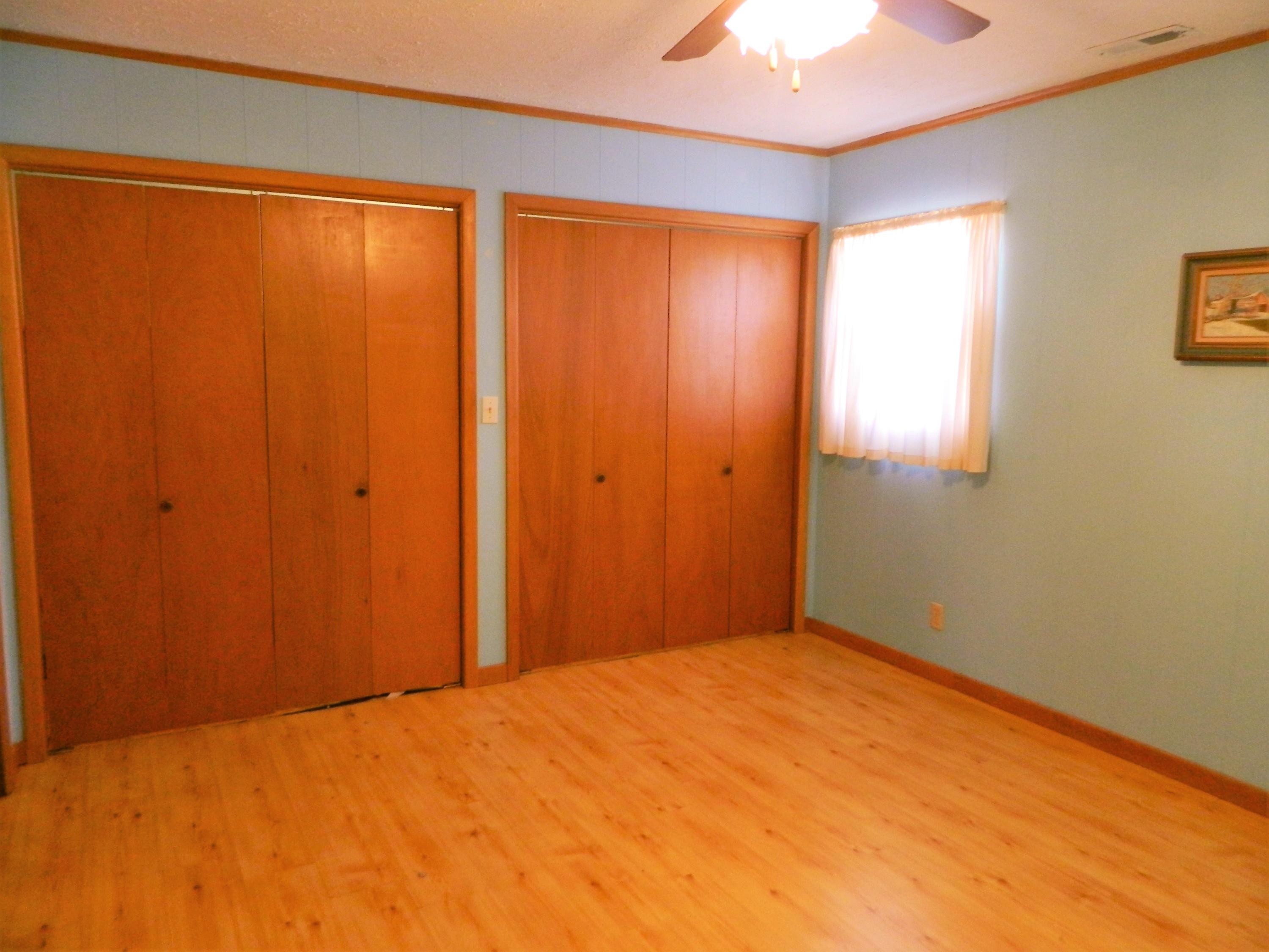 122 Beverly Circle Oak Ridge, TN 37830 - Photo 21 of 30 master closet with laundry rm