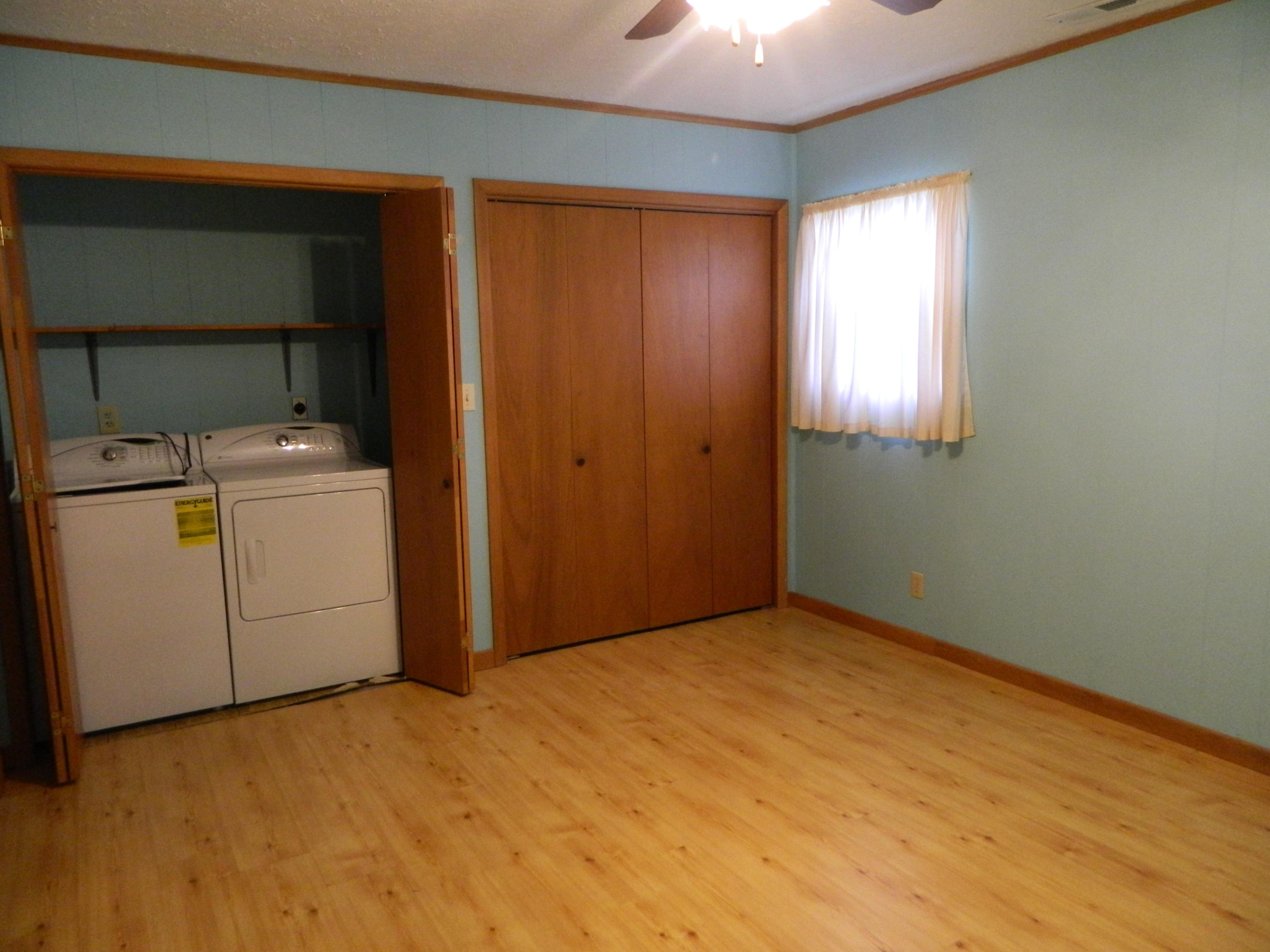 122 Beverly Circle Oak Ridge, TN 37830 - Photo 22 of 30 closet laundry